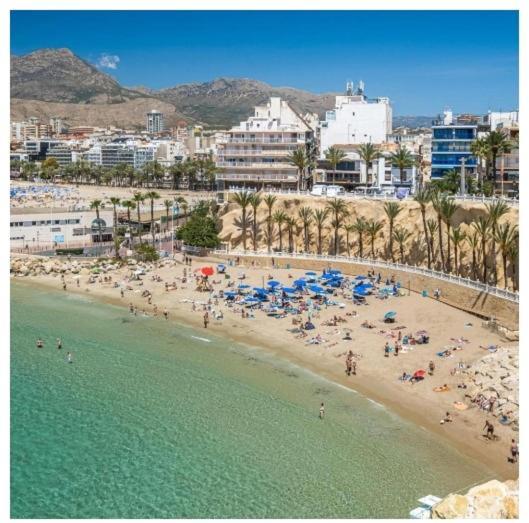 Luxury Primerisima Linea Playa Poniente Benidorm Con 6,5 Mts De Vistas Frontales Al Mar Bagian luar foto
